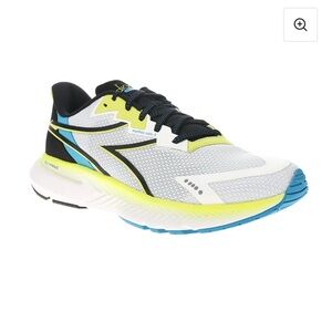 Diadora Mythos Blueshield Volo 4 - Men's Running Shoes - Men’s size 10.5 US